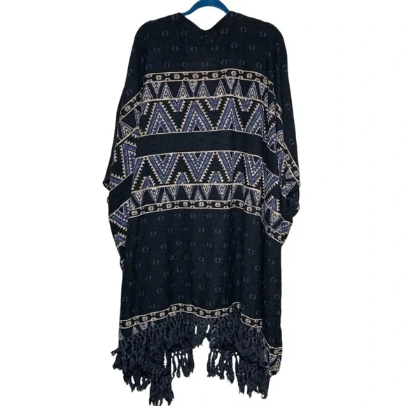 Ecote Free People Textured Bohemian Kimono Black Aztec Open Fringed Cardigan OS - Picture 3 of 11